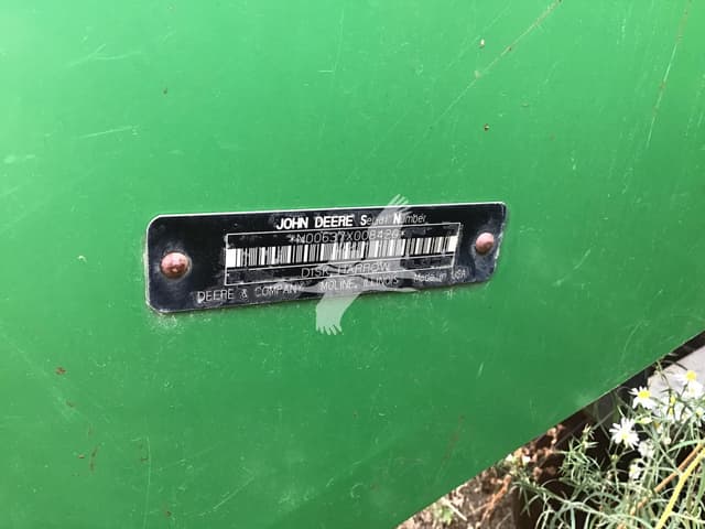 Image of John Deere 637 equipment image 1