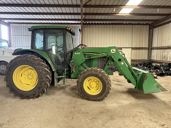 Image of John Deere 6415 equipment image 3