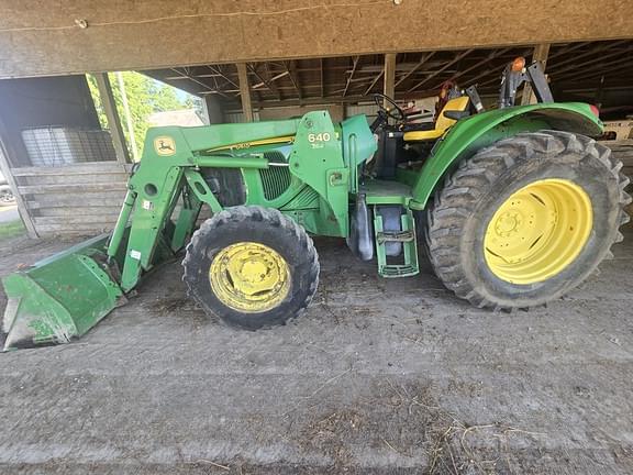 Image of John Deere 6415 Primary image