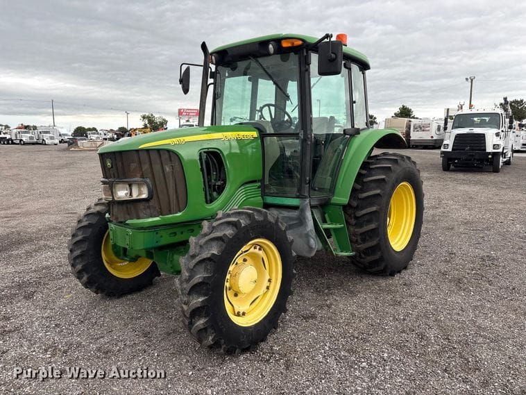2005 John Deere 6415 Equipment Image0