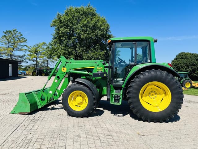 Image of John Deere 6420 equipment image 2