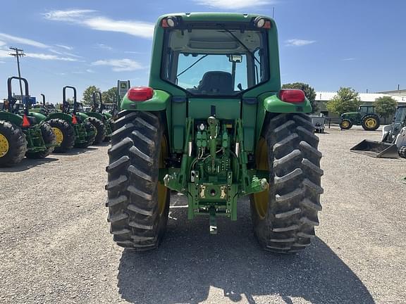 Image of John Deere 6420 equipment image 3