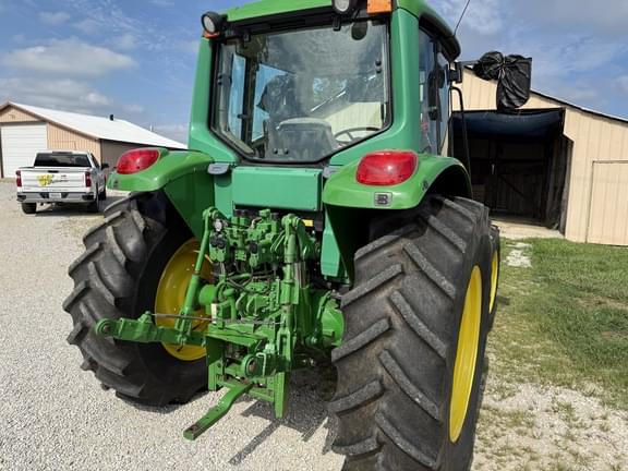 Image of John Deere 6420 equipment image 3