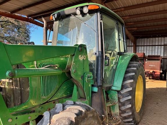 Image of John Deere 6420 equipment image 4