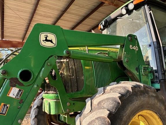 Image of John Deere 6420 equipment image 3