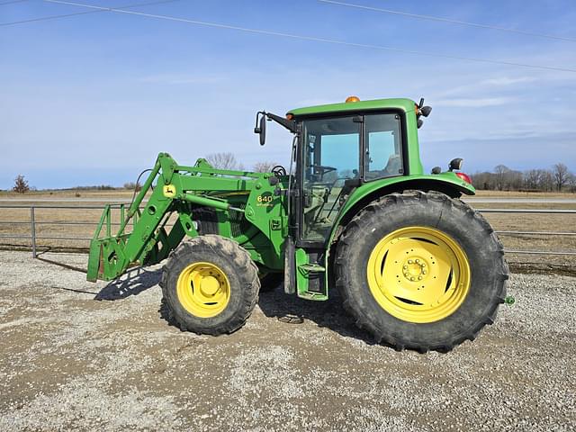 Image of John Deere 6420 equipment image 3