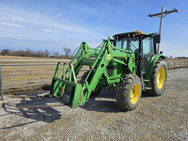 Image of John Deere 6420 equipment image 1