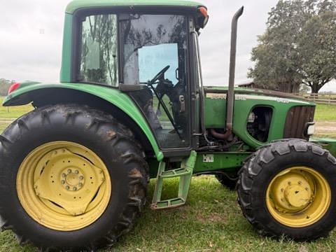 Image of John Deere 6420 equipment image 1