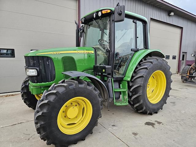 Image of John Deere 6420 equipment image 1