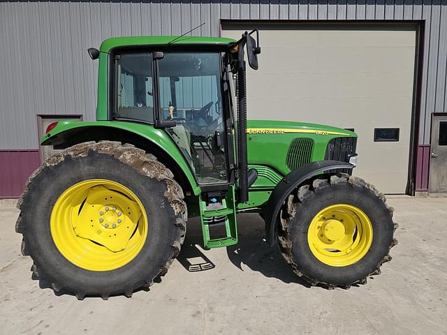 Image of John Deere 6420 equipment image 1