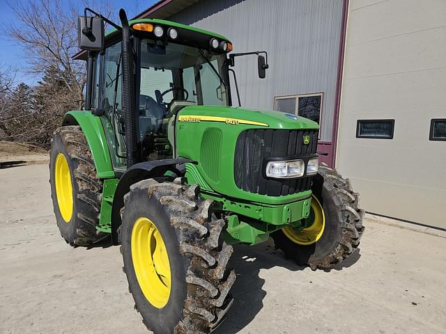 Image of John Deere 6420 equipment image 2