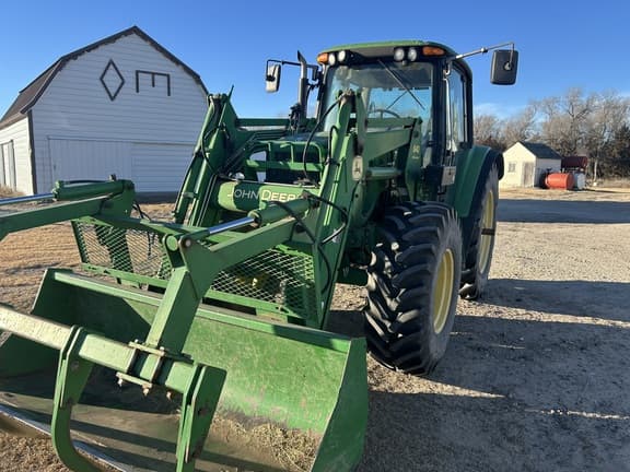 Image of John Deere 6420 equipment image 2