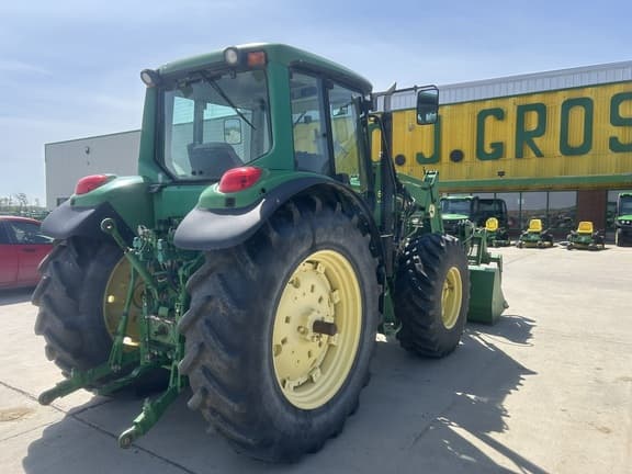 Image of John Deere 6420 equipment image 4