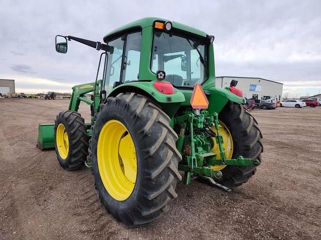 Image of John Deere 6420 equipment image 3