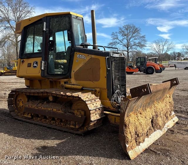 Image of John Deere 650J LT equipment image 2