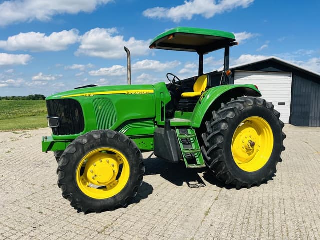 Image of John Deere 6615 equipment image 1