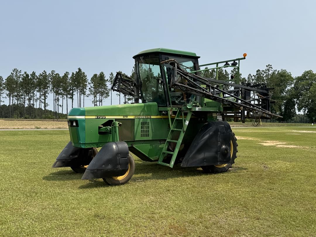 Image of John Deere 6700 Primary image