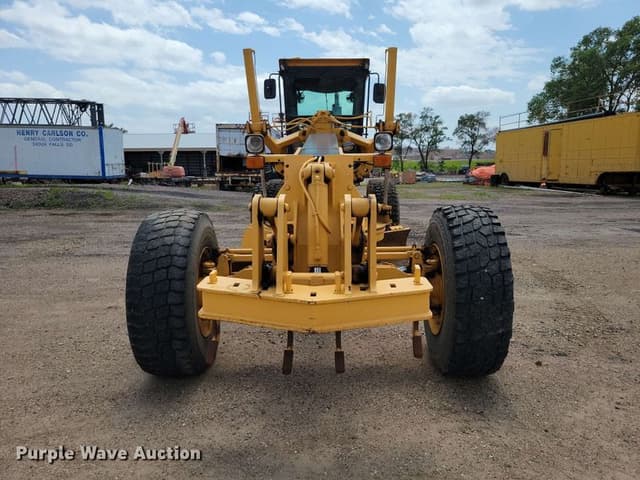 Image of John Deere 670CH equipment image 1