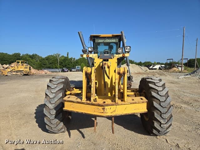 Image of John Deere 670D equipment image 1