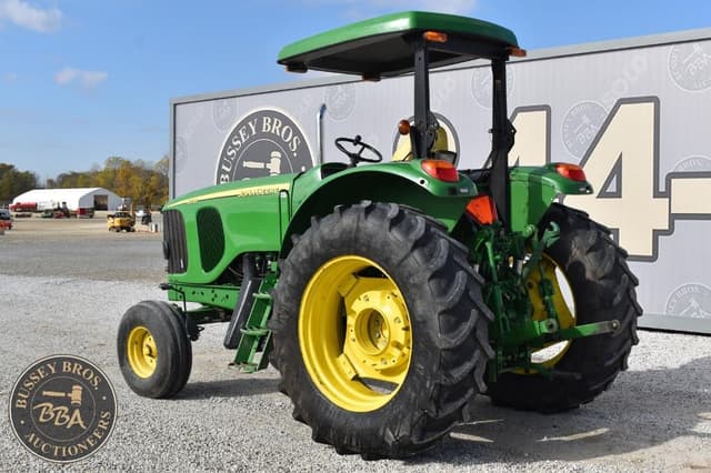Image of John Deere 6715 equipment image 3