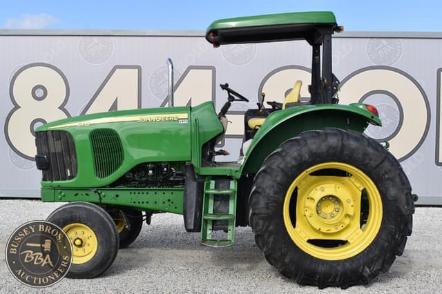 Image of John Deere 6715 equipment image 2