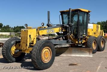 Main image John Deere 672D