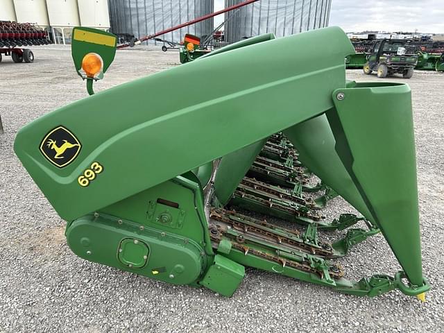 Image of John Deere 693 equipment image 3