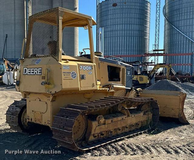 Image of John Deere 700H equipment image 4