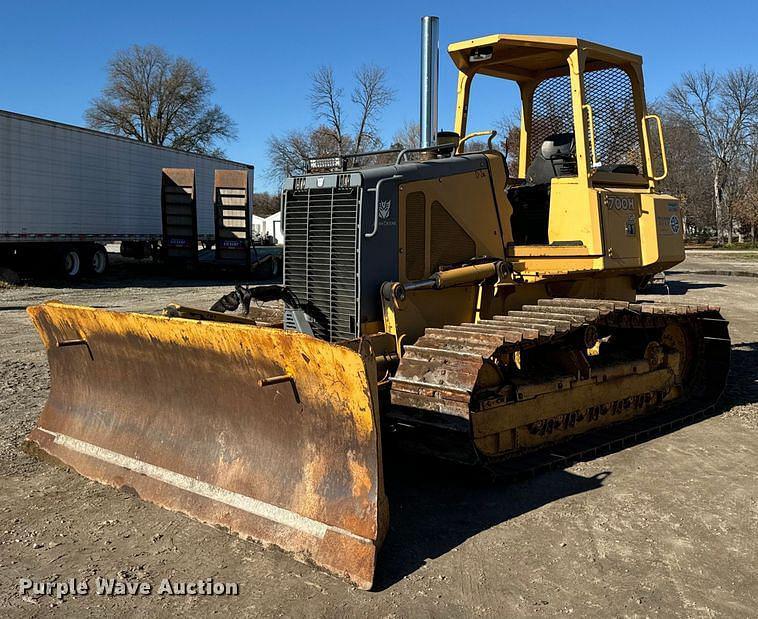 Image of John Deere 700H Primary image