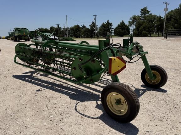 Image of John Deere 705 equipment image 1