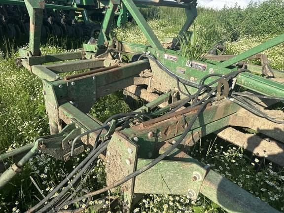 Image of John Deere 714 equipment image 3