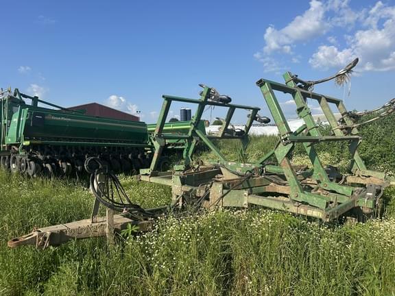 Image of John Deere 714 equipment image 1