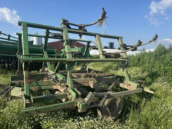 Image of John Deere 714 equipment image 2