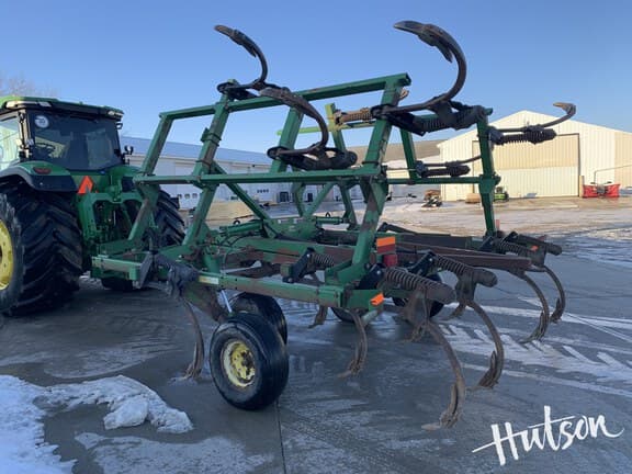 Image of John Deere 714 equipment image 3