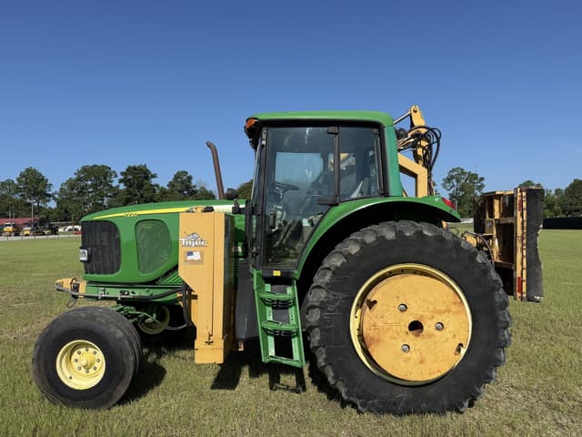 Image of John Deere 7220 equipment image 2