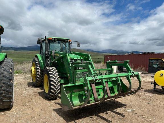 Image of John Deere 7220 equipment image 4