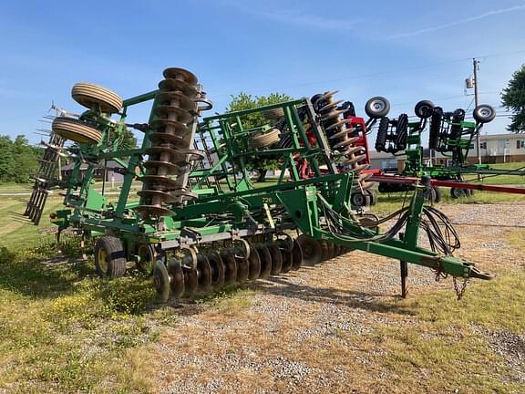 Image of John Deere 726 equipment image 1