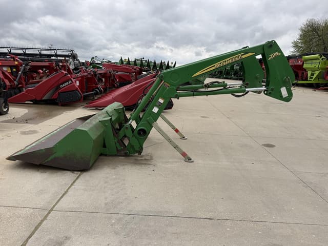 Image of John Deere 726 equipment image 4
