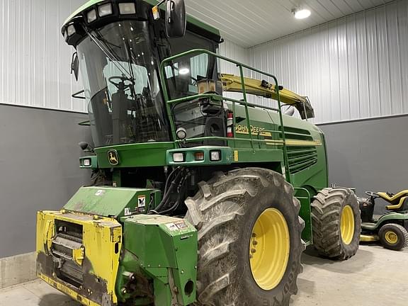 Image of John Deere 7300 Image 1