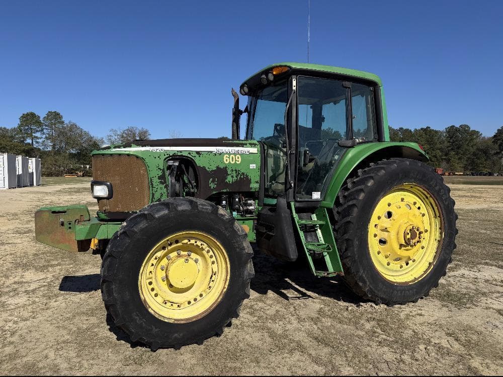 Image of John Deere 7320 Image 0