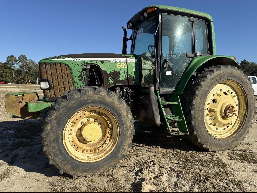 2005 John Deere 7320 Equipment Image0