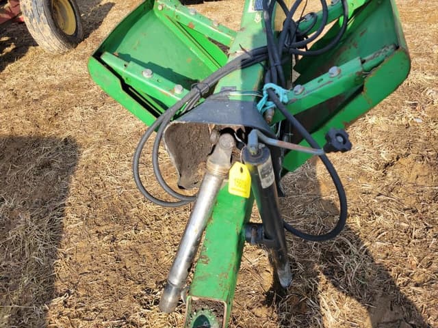 Image of John Deere 735 equipment image 3