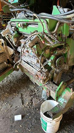 Image of John Deere 7400 equipment image 3