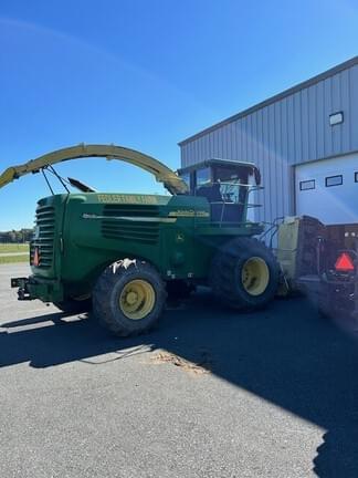 Main image John Deere 7400