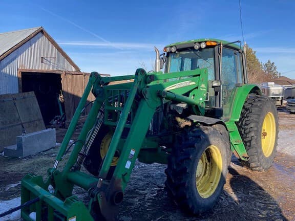 Image of John Deere 7420 equipment image 1