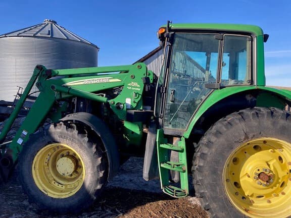 Image of John Deere 7420 Primary image