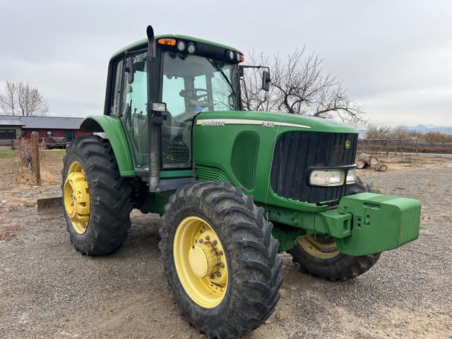 Image of John Deere 7420 equipment image 2