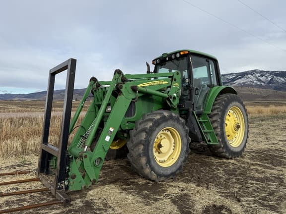 Image of John Deere 7420 equipment image 1