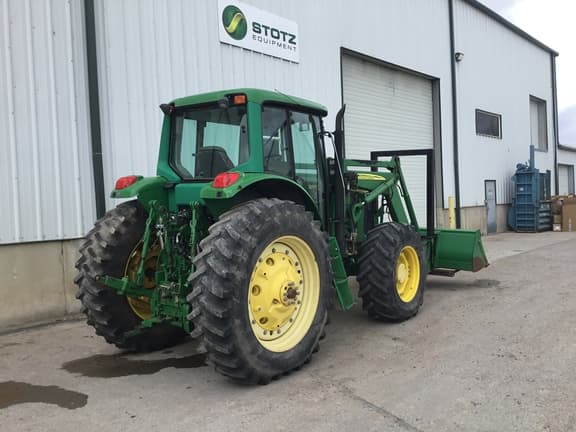 Image of John Deere 7420 equipment image 4