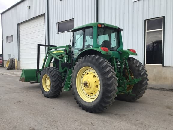 Image of John Deere 7420 equipment image 2